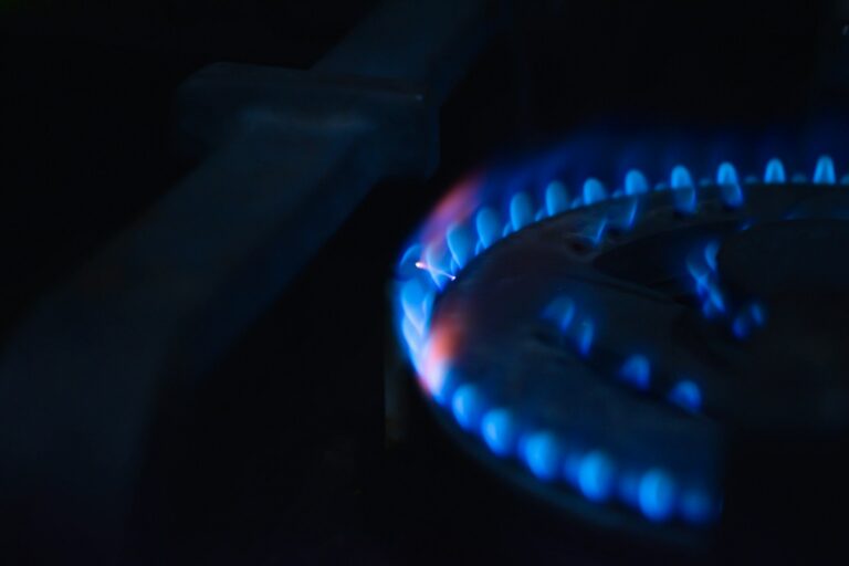 Gas Bill Relief Programs That Most Renters Never Hear About